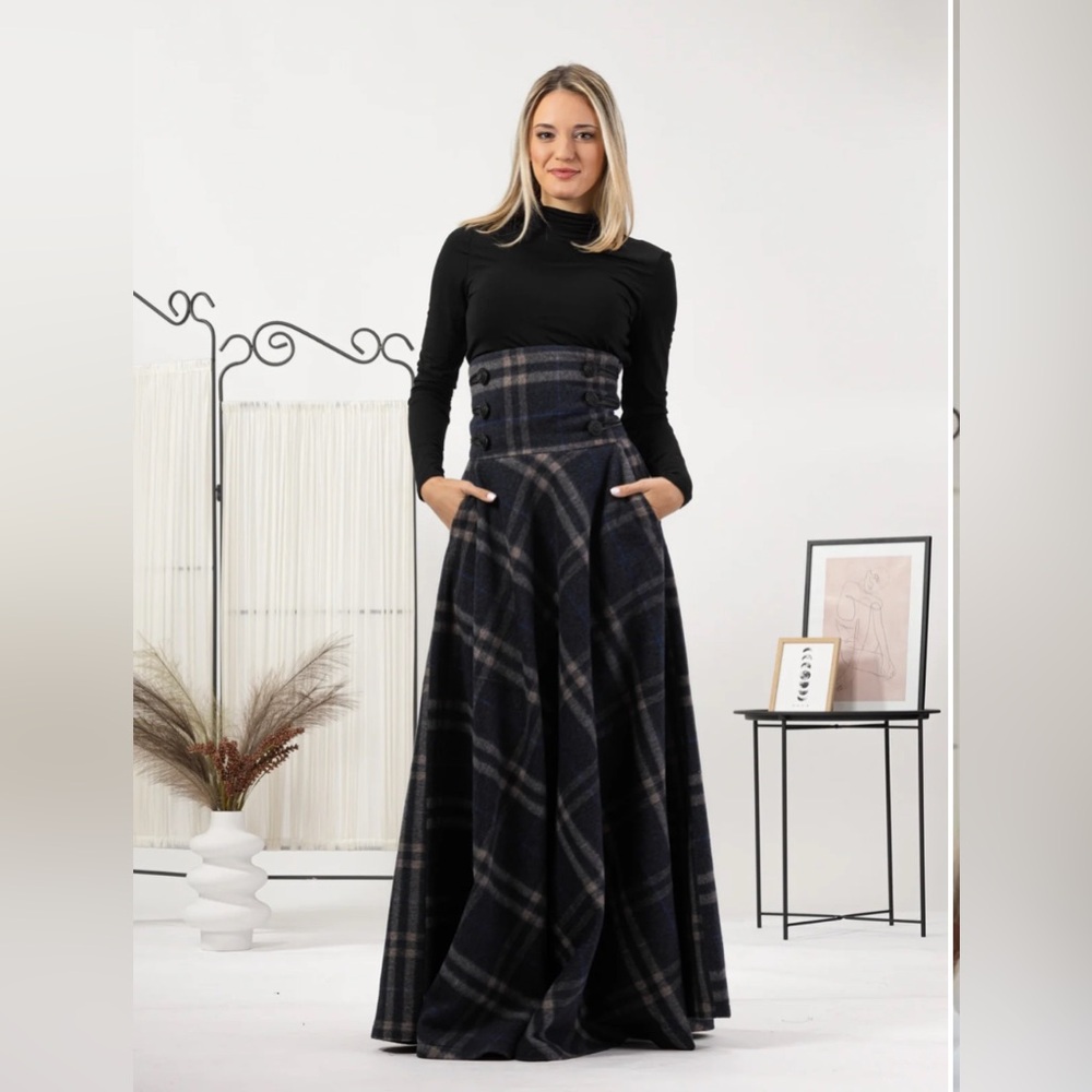 High waisted plaid wool skirt